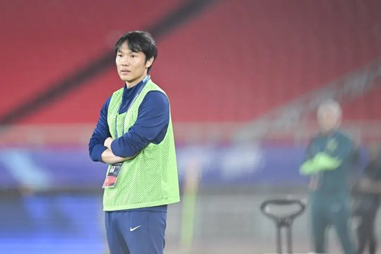 从1-4到4-4 武汉三镇补时13分钟三球逼平国安 从1-4到4-4 武汉三镇补时13分钟三球逼平国安